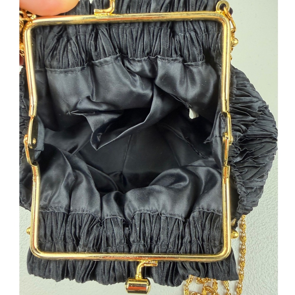 Vintage Black Satin Pleated‎ Evening Bag Gold Chain Kiss Lock Clutch Pouch - Picture 2 of 2